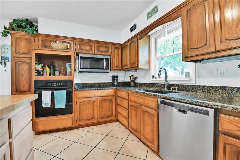 10612 W 48th Terrace — photo 11