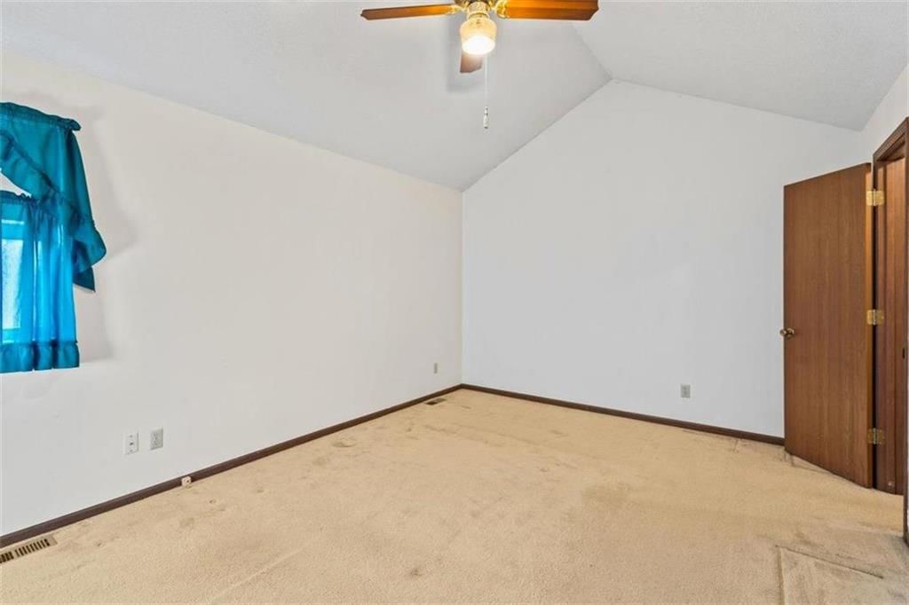 2409 S 17th Terrace — photo 13