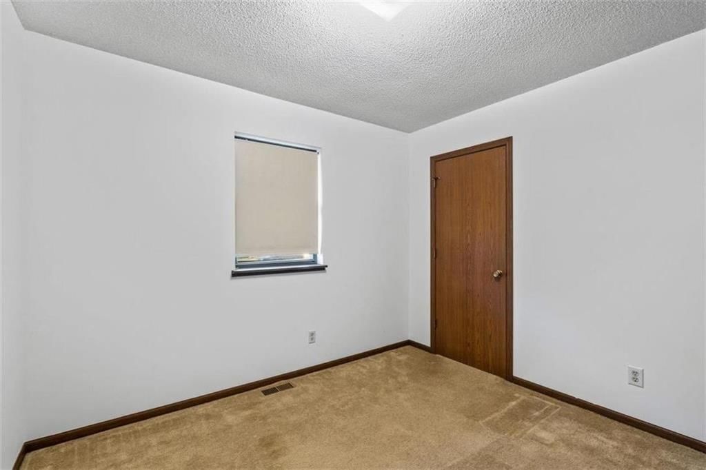 2409 S 17th Terrace — photo 18