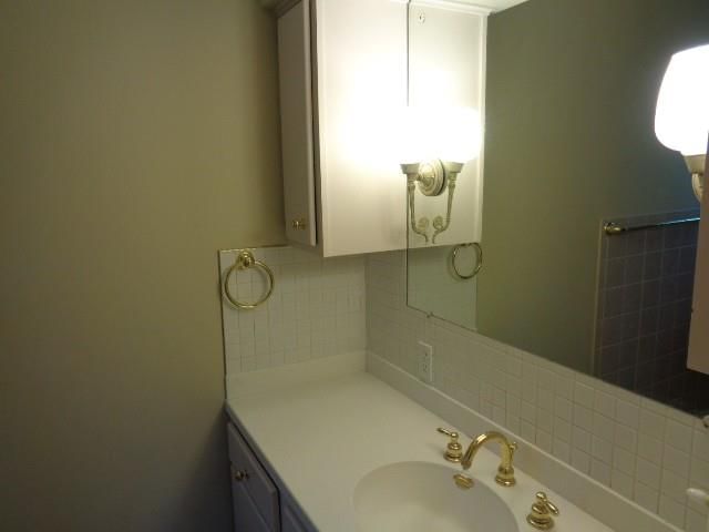 820 W Pitcher — photo 13