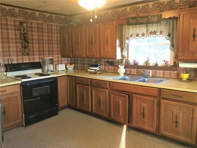 609 E Berry Street — photo 5