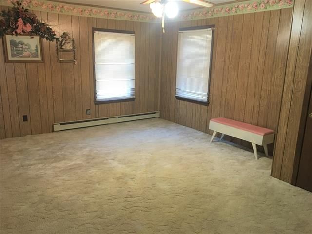 609 E Berry Street — photo 8