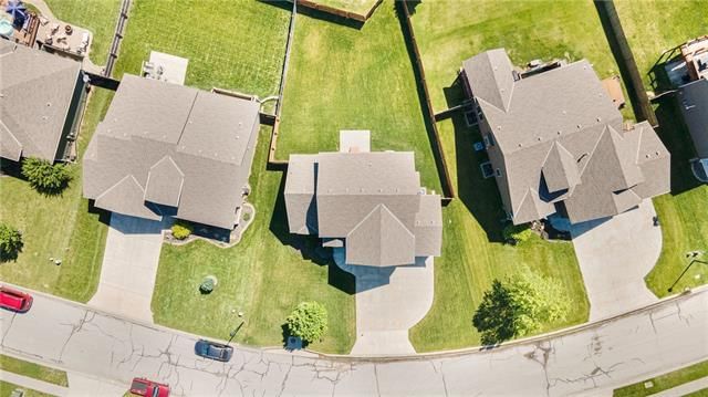 3245 N 123rd Terrace — photo 38
