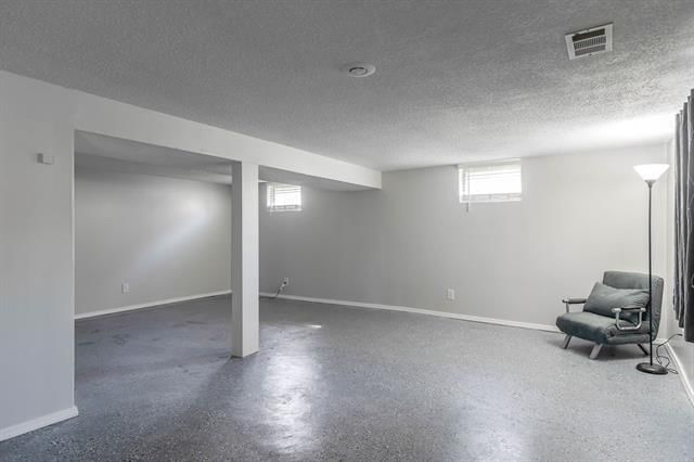 6725 NE Cotter Avenue — photo 23
