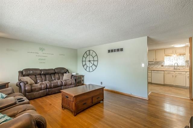 6725 NE Cotter Avenue — photo 6