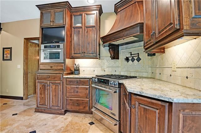 1221 NE Edgehill Street — photo 31
