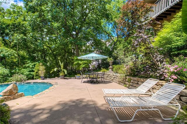 1221 NE Edgehill Street — photo 7
