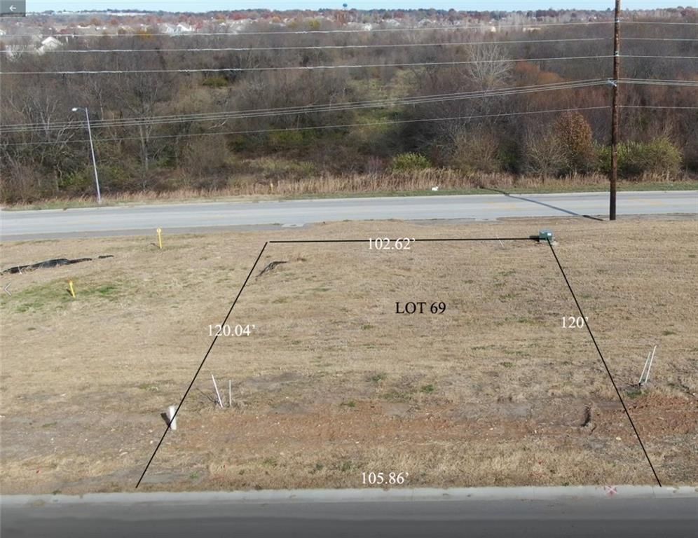1304 Larkspur Place — photo 2