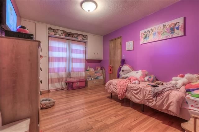 3020 E 75th Street — photo 16