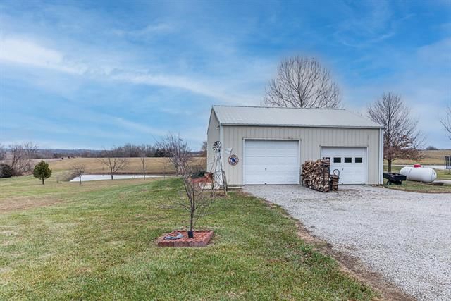 21930 Mclouth Road — photo 15