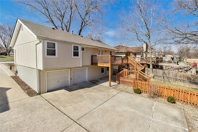 7711 N Stoddard Avenue — photo 4