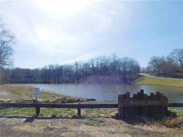 83 Grandview Drive — photo 2