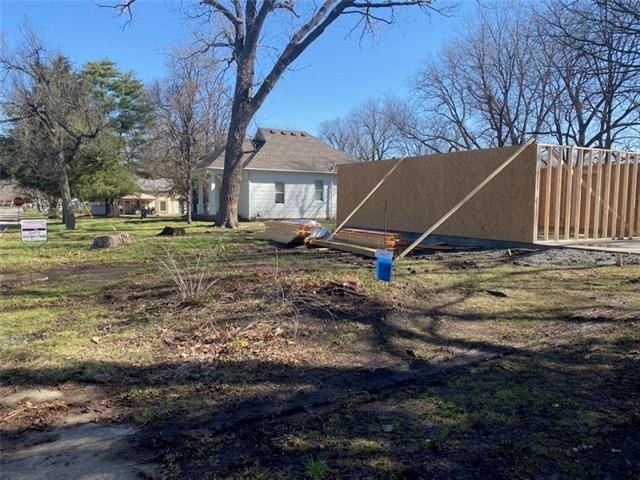 820 N Elm Street — photo 10