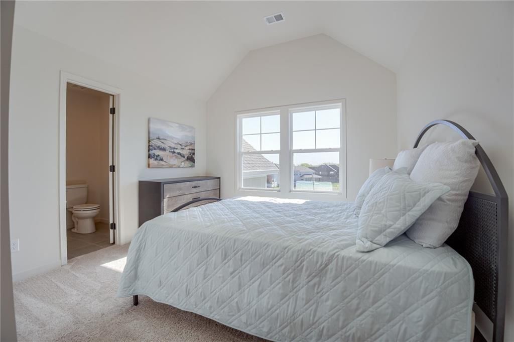 15906 W 163rd Terrace — photo 35
