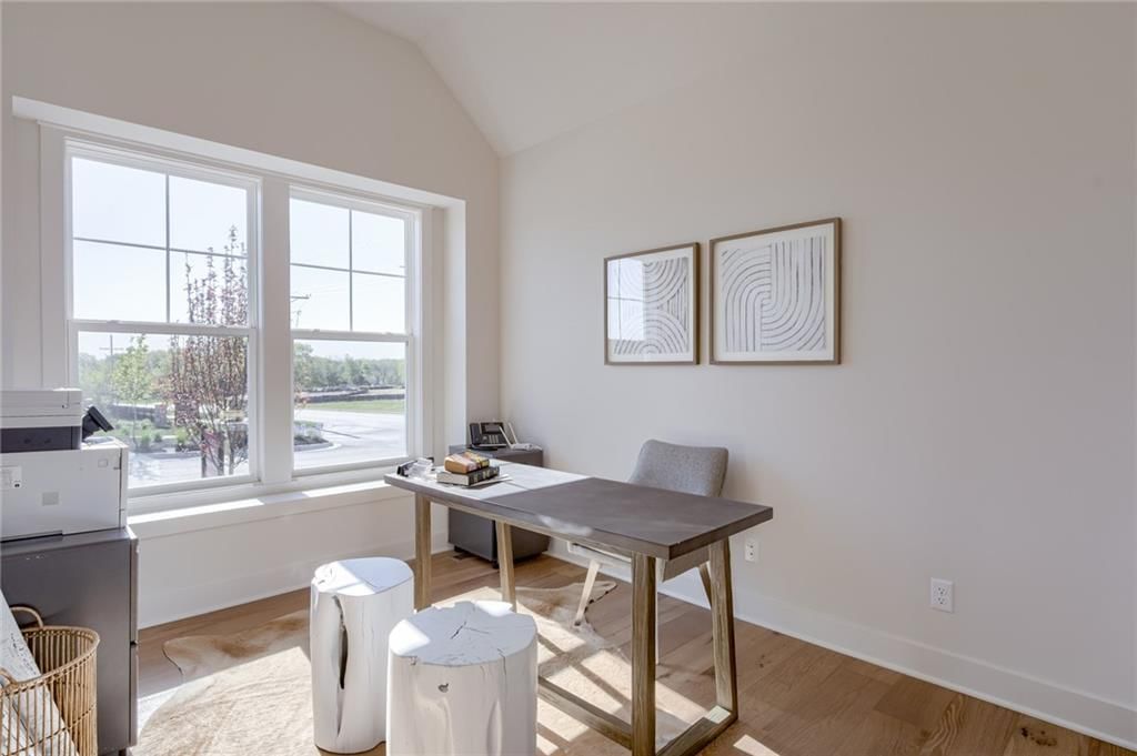 15906 W 163rd Terrace — photo 6