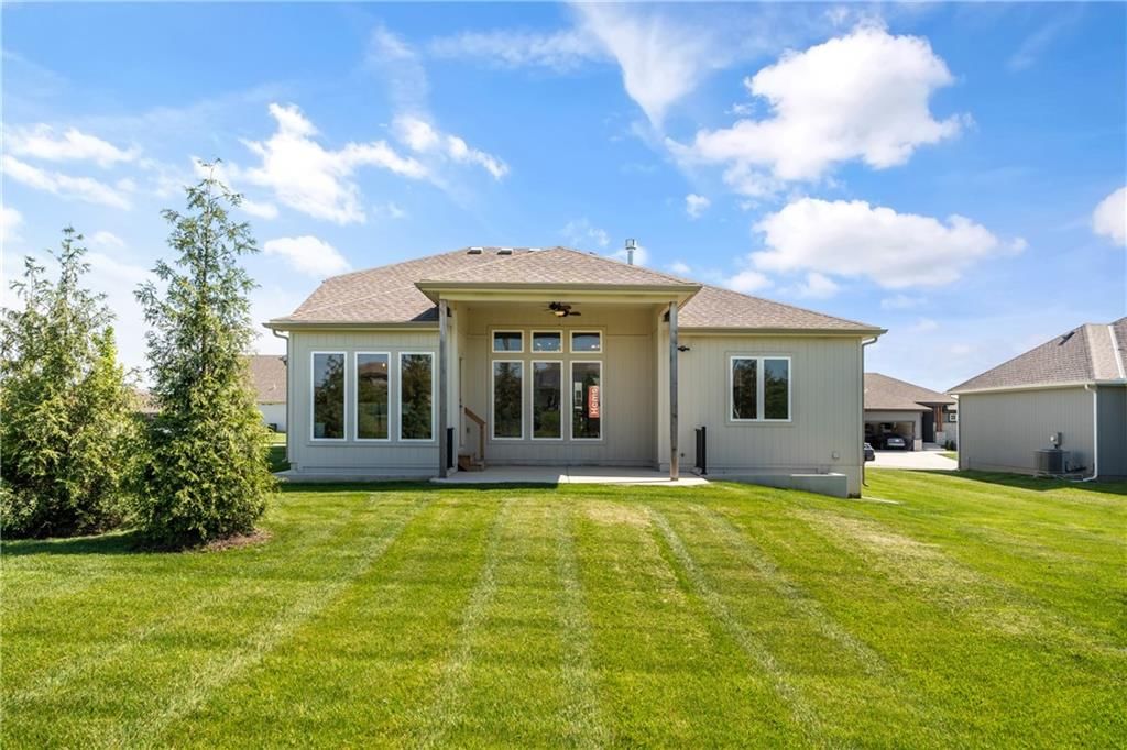 4200 NE Chapel Manor Drive — photo 31