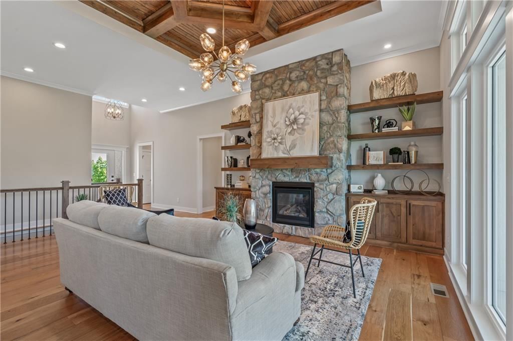 4200 NE Chapel Manor Drive — photo 7