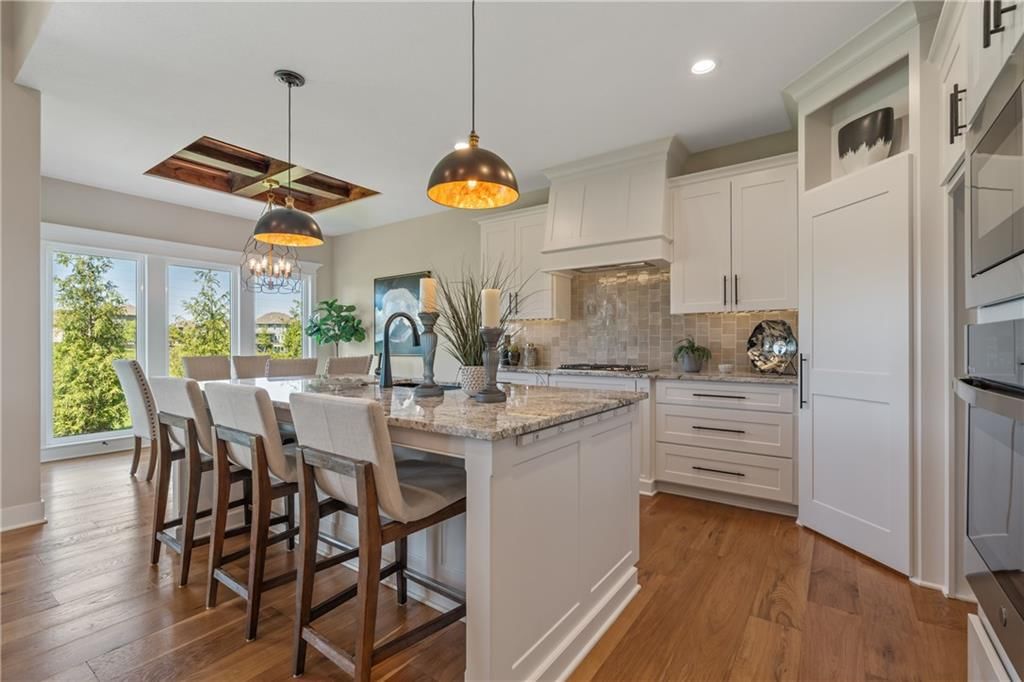 4200 NE Chapel Manor Drive — photo 9