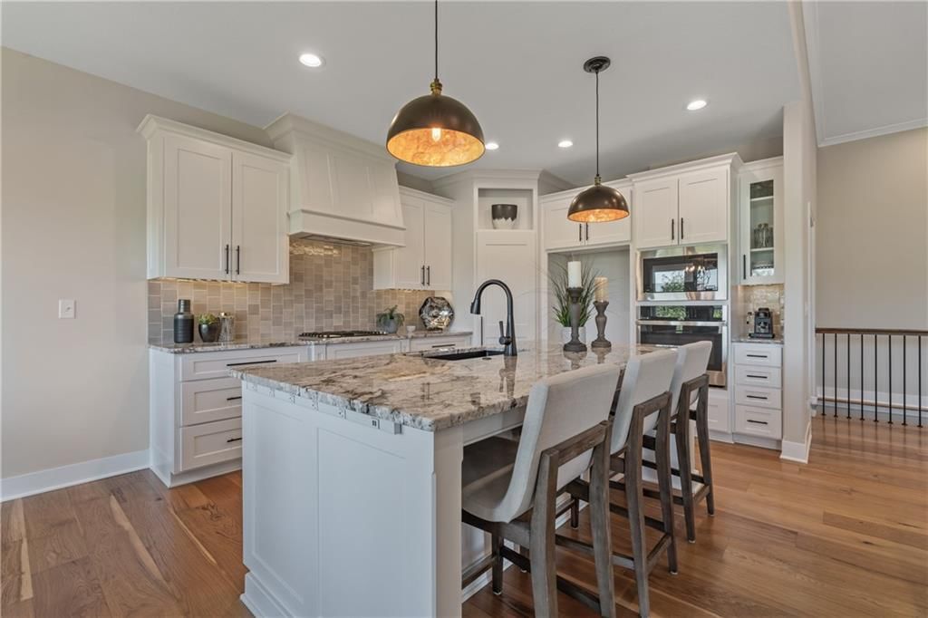 4200 NE Chapel Manor Drive — photo 10