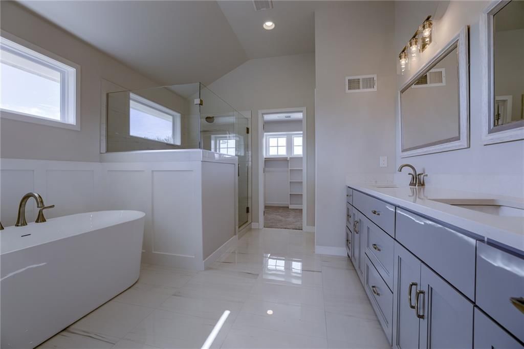 18241 Earnshaw Street — photo 12