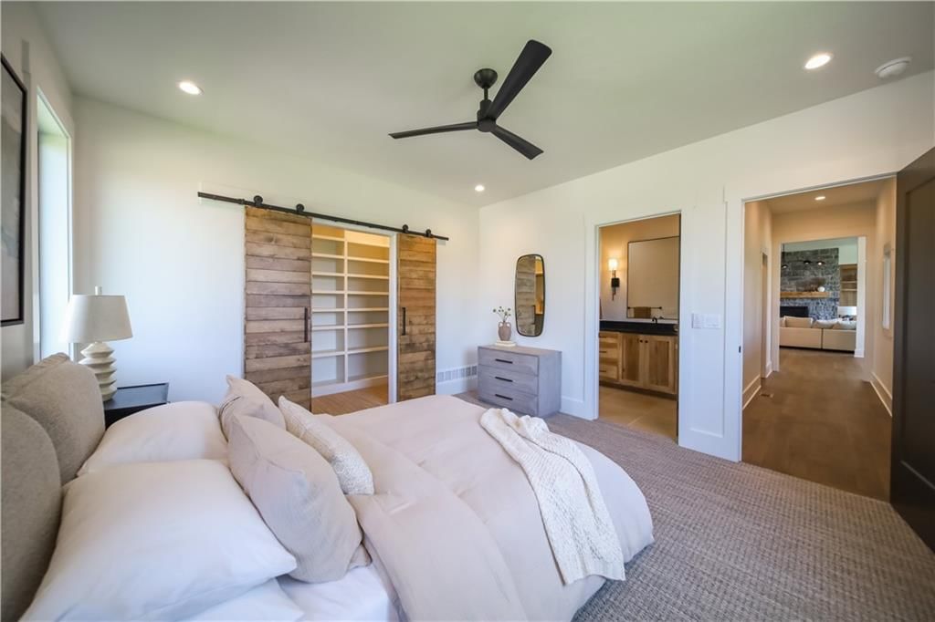 8540 N Booth Avenue — photo 37