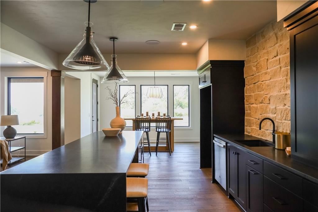 8540 N Booth Avenue — photo 47