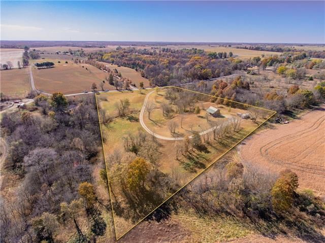 9581 NW Louise Drive — photo 3