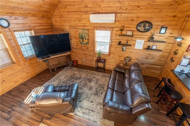 9581 NW Louise Drive — photo 23
