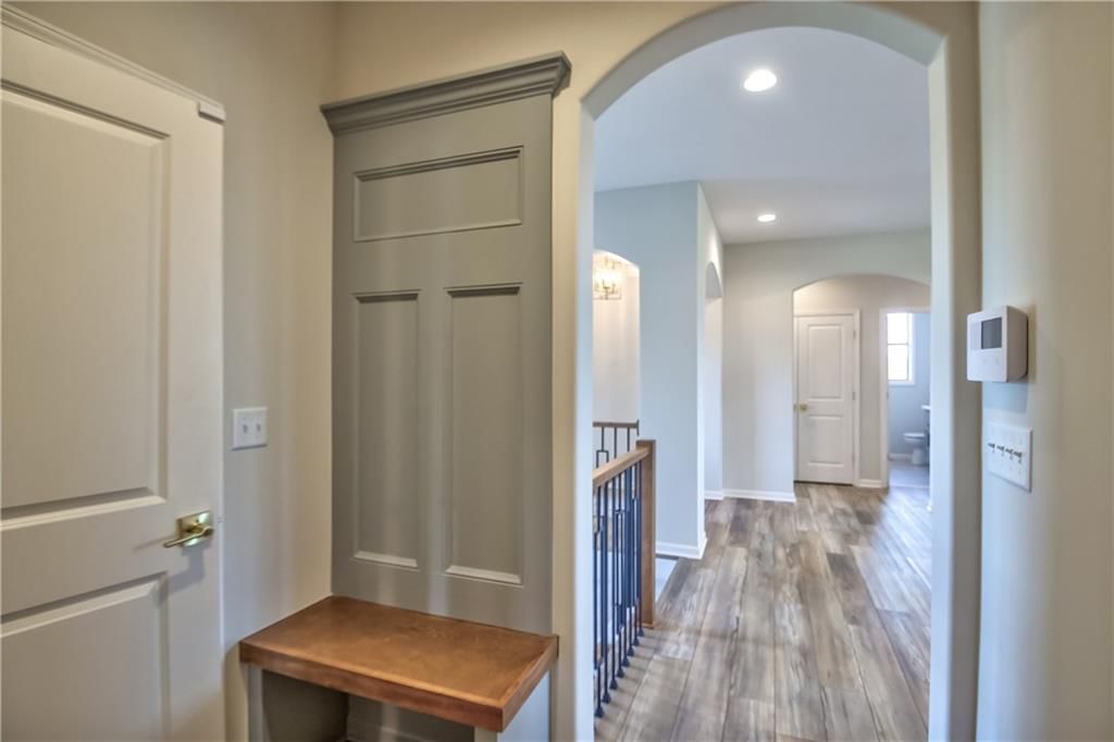 18725 Theden Street — photo 15