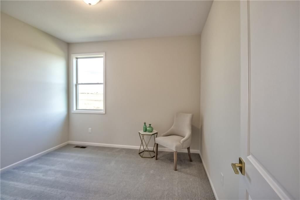 18725 Theden Street — photo 16
