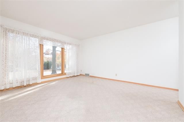 6904 N Central Street — photo 3