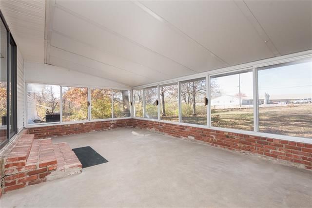 6904 N Central Street — photo 21