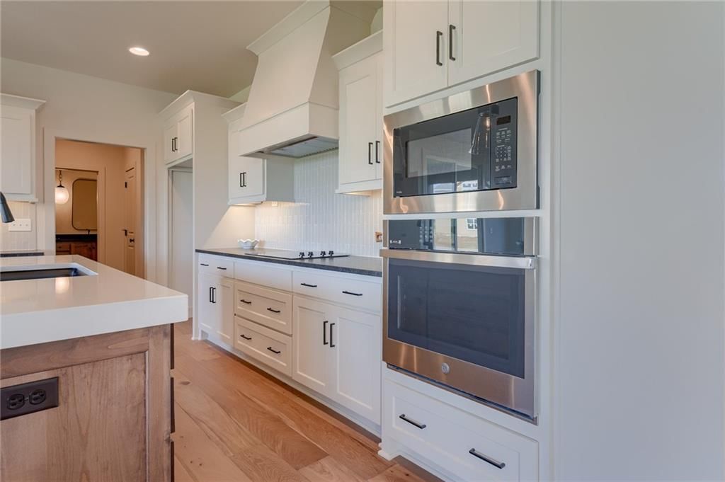 16684 S Hall Street — photo 16
