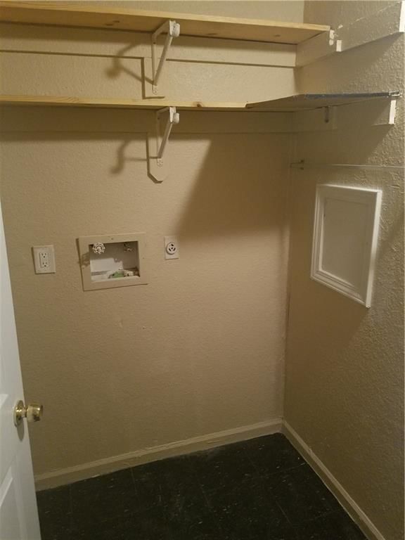 4219 E 60TH Terrace — photo 17