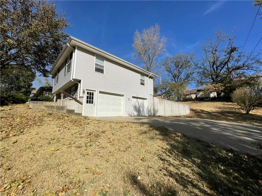 301 Woods Avenue — photo 10
