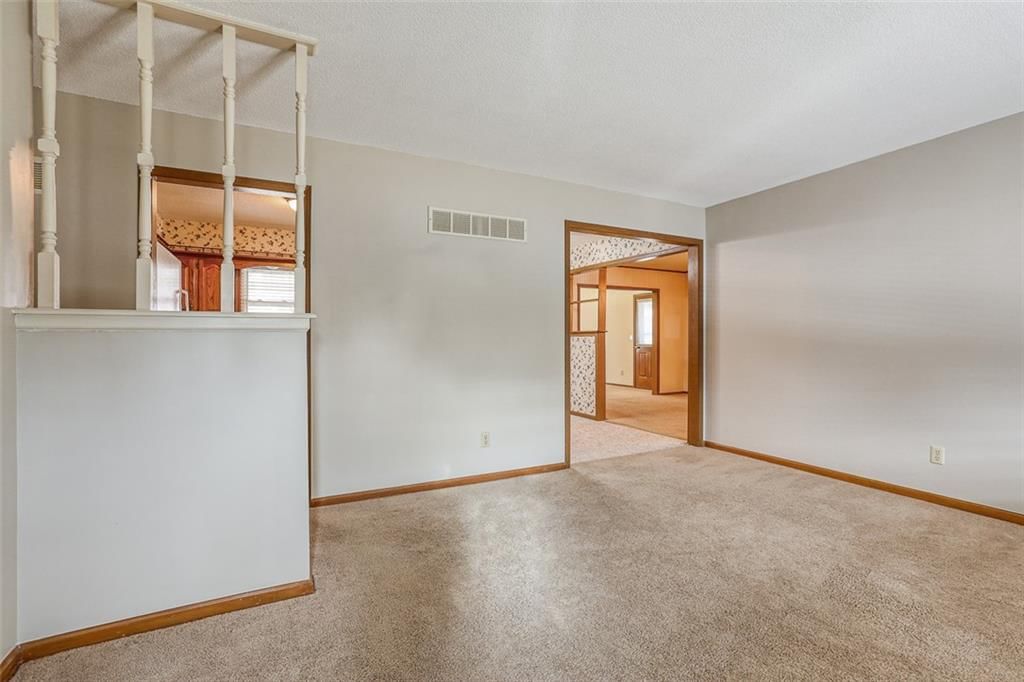 15804 E 38th South Street — photo 2