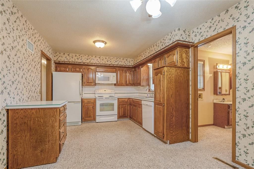 15804 E 38th South Street — photo 27