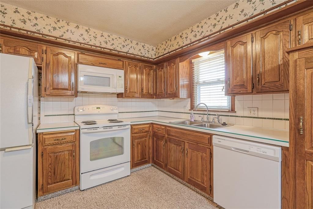 15804 E 38th South Street — photo 30