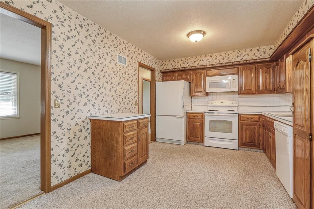 15804 E 38th South Street — photo 34