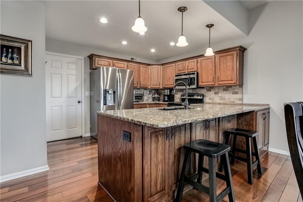 1674 N Hunter Drive — photo 11