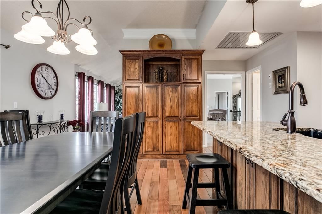 1674 N Hunter Drive — photo 13