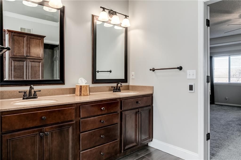 1674 N Hunter Drive — photo 18