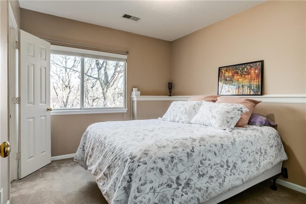 1674 N Hunter Drive — photo 19