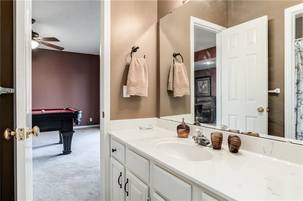 1674 N Hunter Drive — photo 20