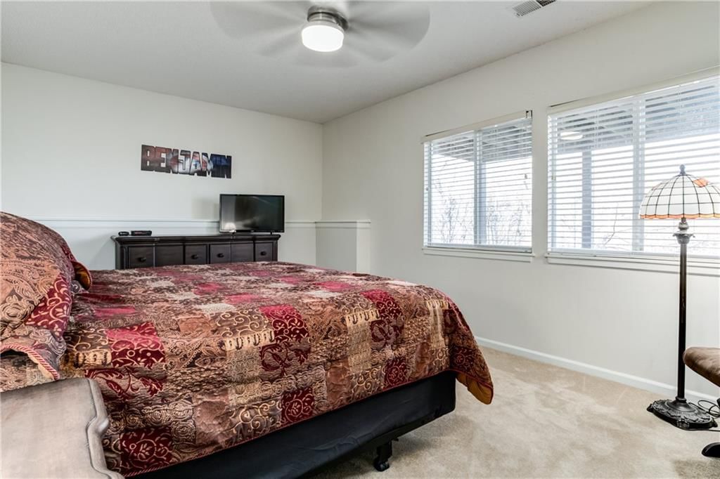 1674 N Hunter Drive — photo 24