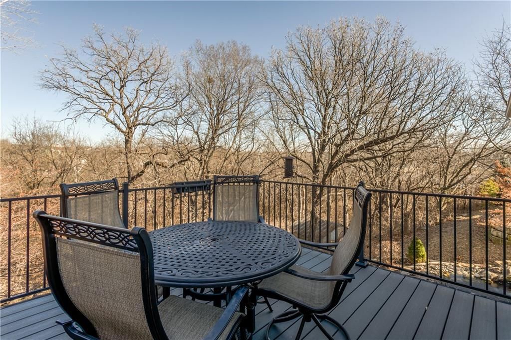 1674 N Hunter Drive — photo 25