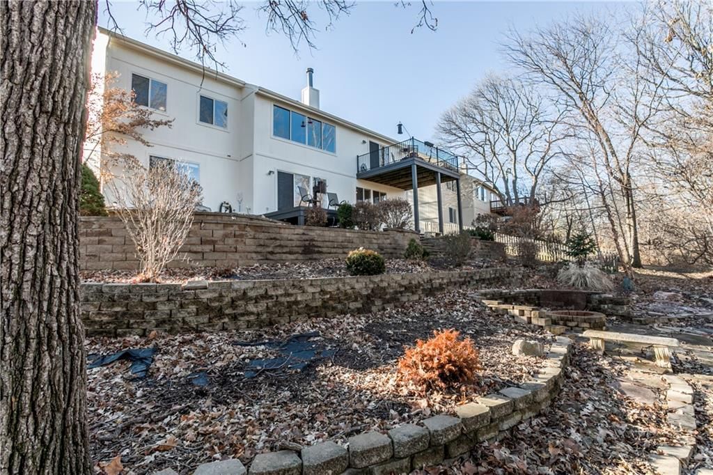1674 N Hunter Drive — photo 27