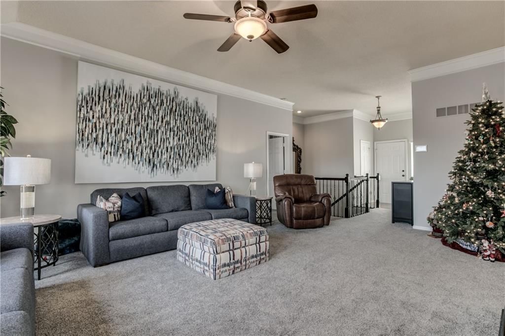 1674 N Hunter Drive — photo 7