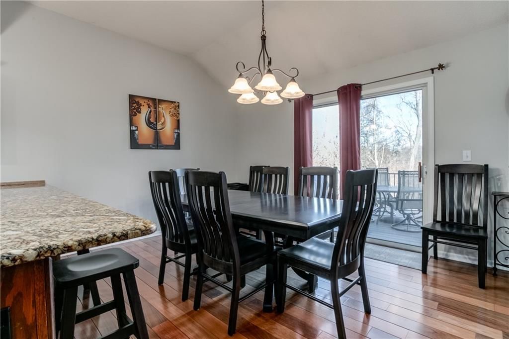 1674 N Hunter Drive — photo 9