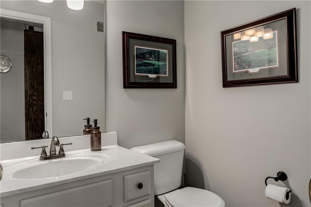 1674 N Hunter Drive — photo 10